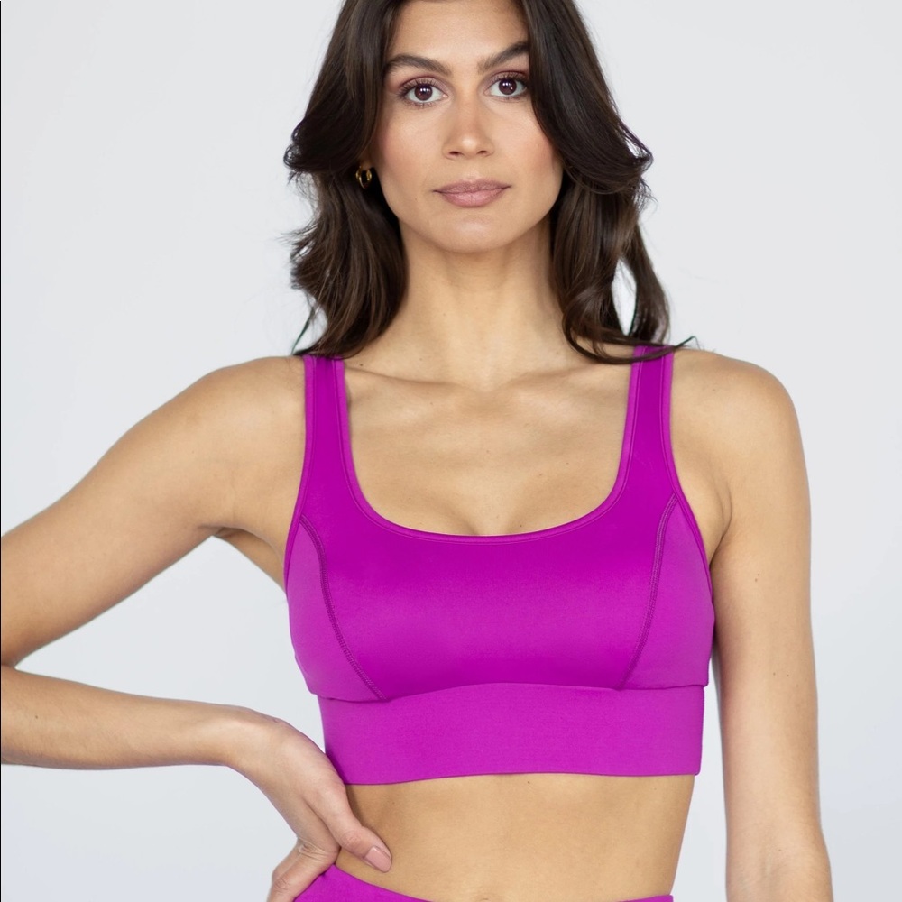 BNWT Michi NY Basal Longline Sports Bra